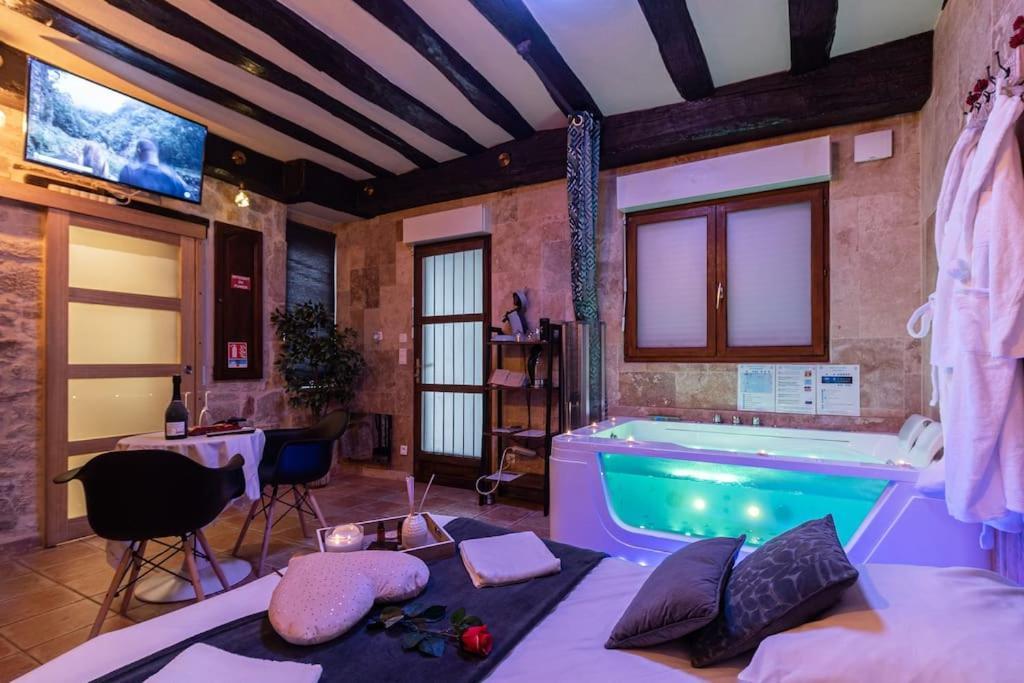 Bed & Spa - La Parenthese Topdestination-Dijon - Centre Ville - Classe 3 Etoiles Exterior foto